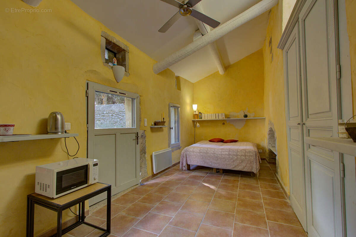 Maison à SAINT-PAUL-TROIS-CHATEAUX