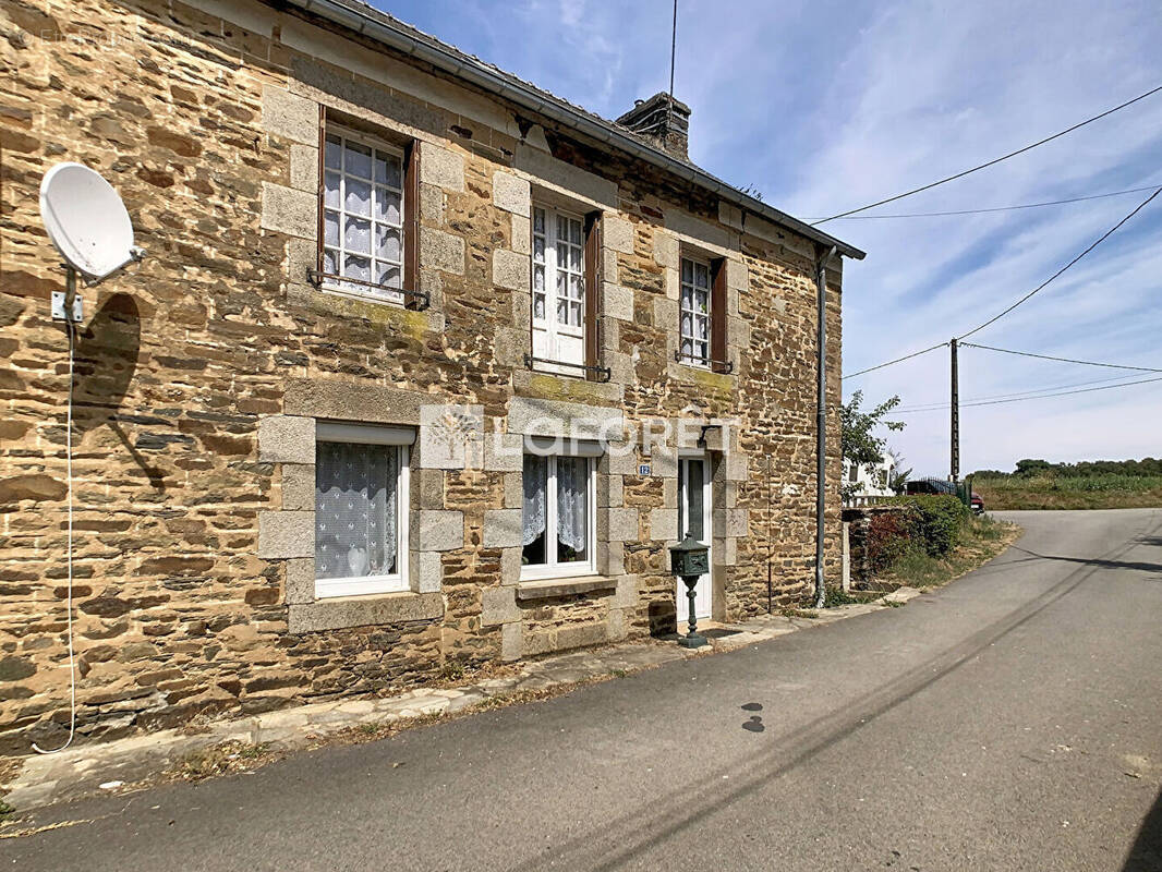 Maison à GUILLIERS