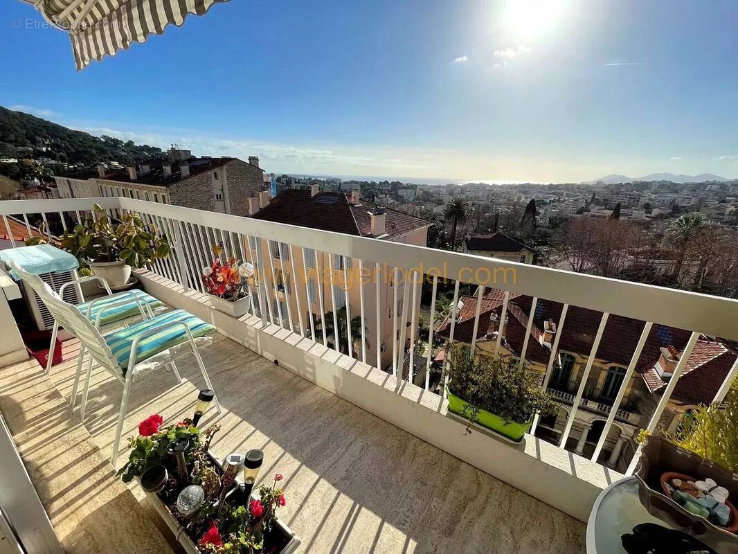 Appartement à LE CANNET
