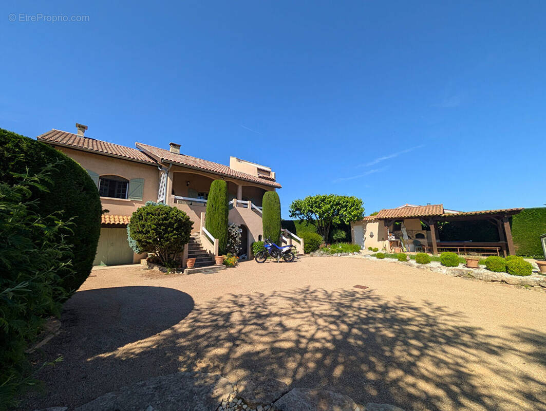 Maison à VILLE-SOUS-ANJOU