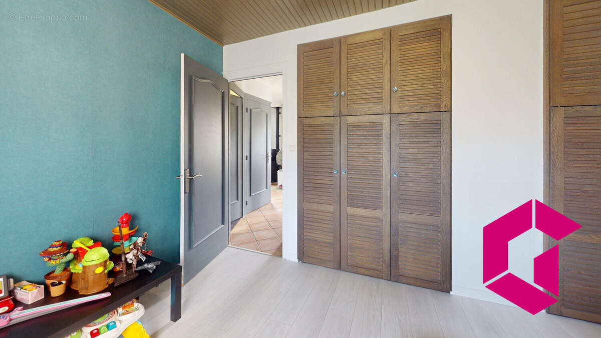 Maison à SAINT-JUST-MALMONT