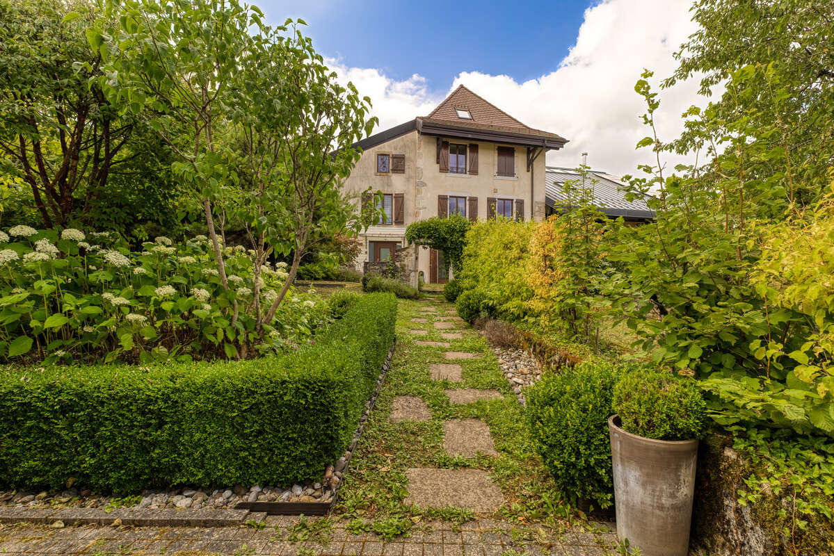Maison à DIVONNE-LES-BAINS