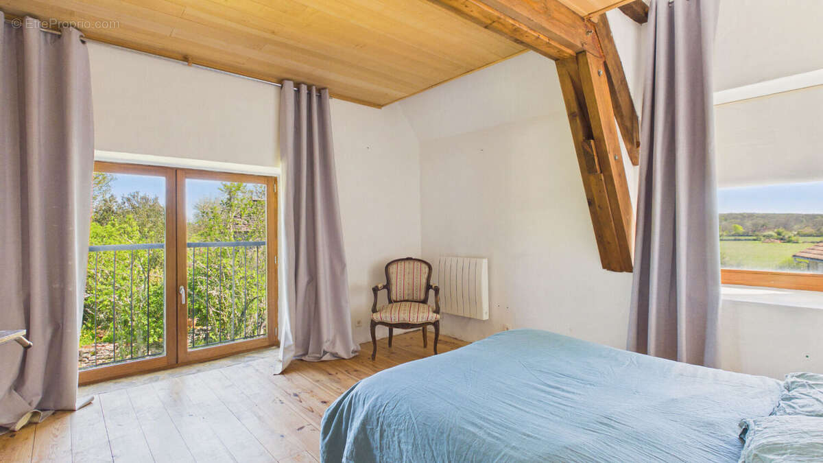 Maison de charme 6 pièces avec piscine, hameau paisible - photo 14