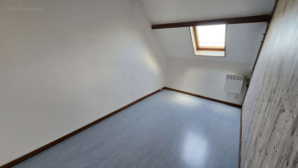réf 4012 - Maison type longère aux beaux volumes avec grande dépendance et jardin clos - - photo 9