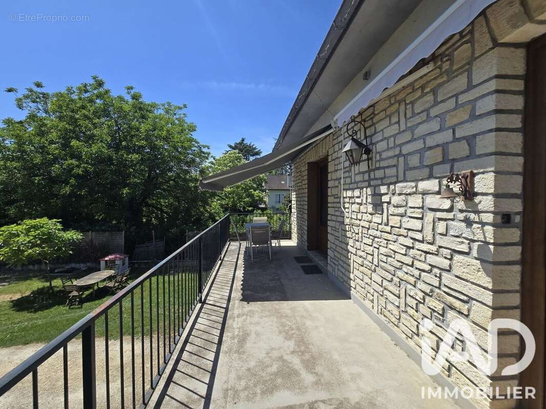Maison 132 m² à Prayssac  - photo 4