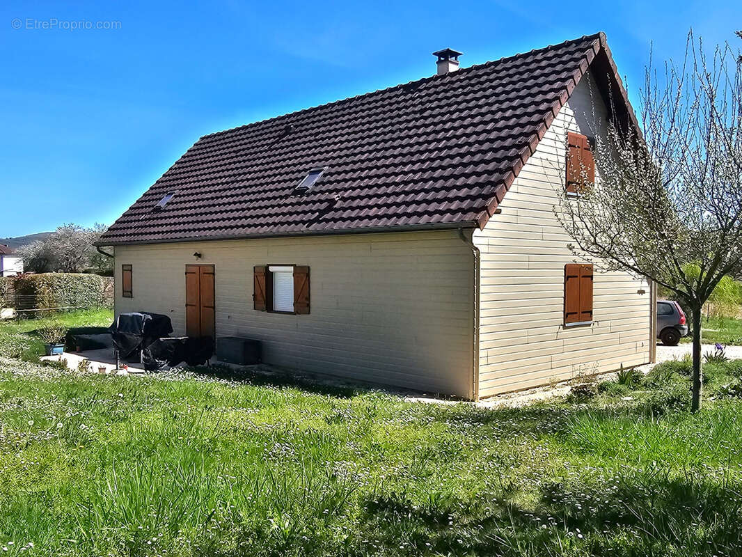 Maison à SAINT-SOZY