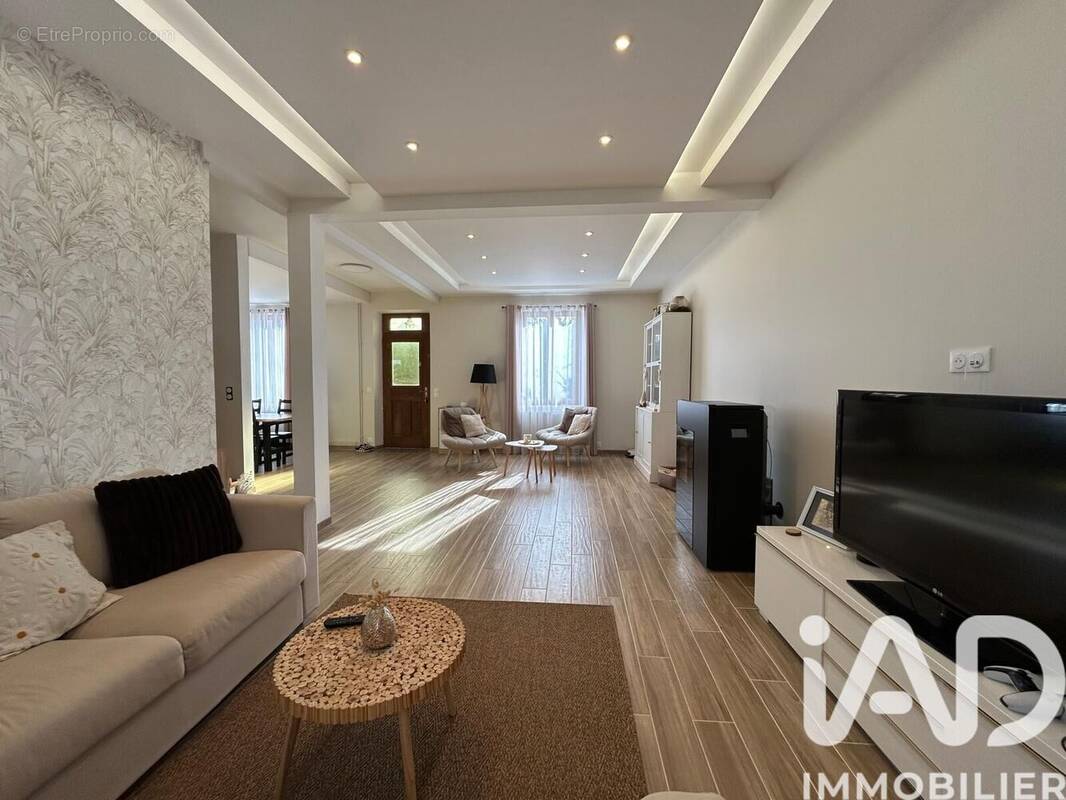 Photo 1 - Maison à MALESHERBES