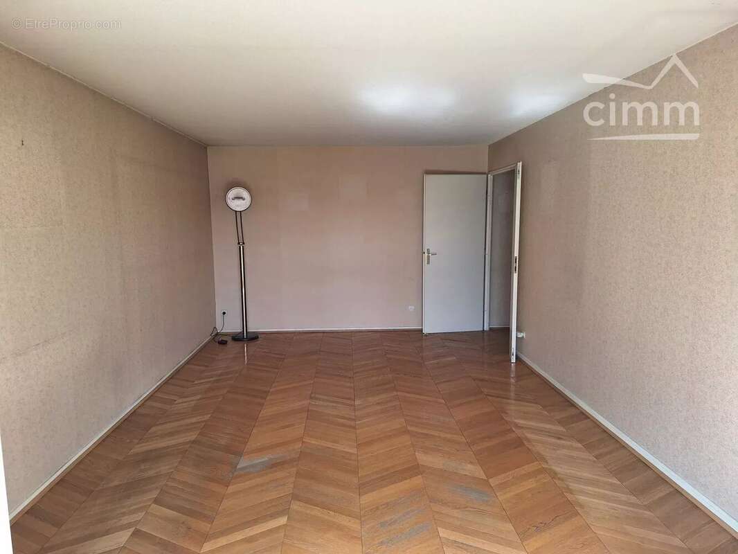 Appartement à ROMAINVILLE