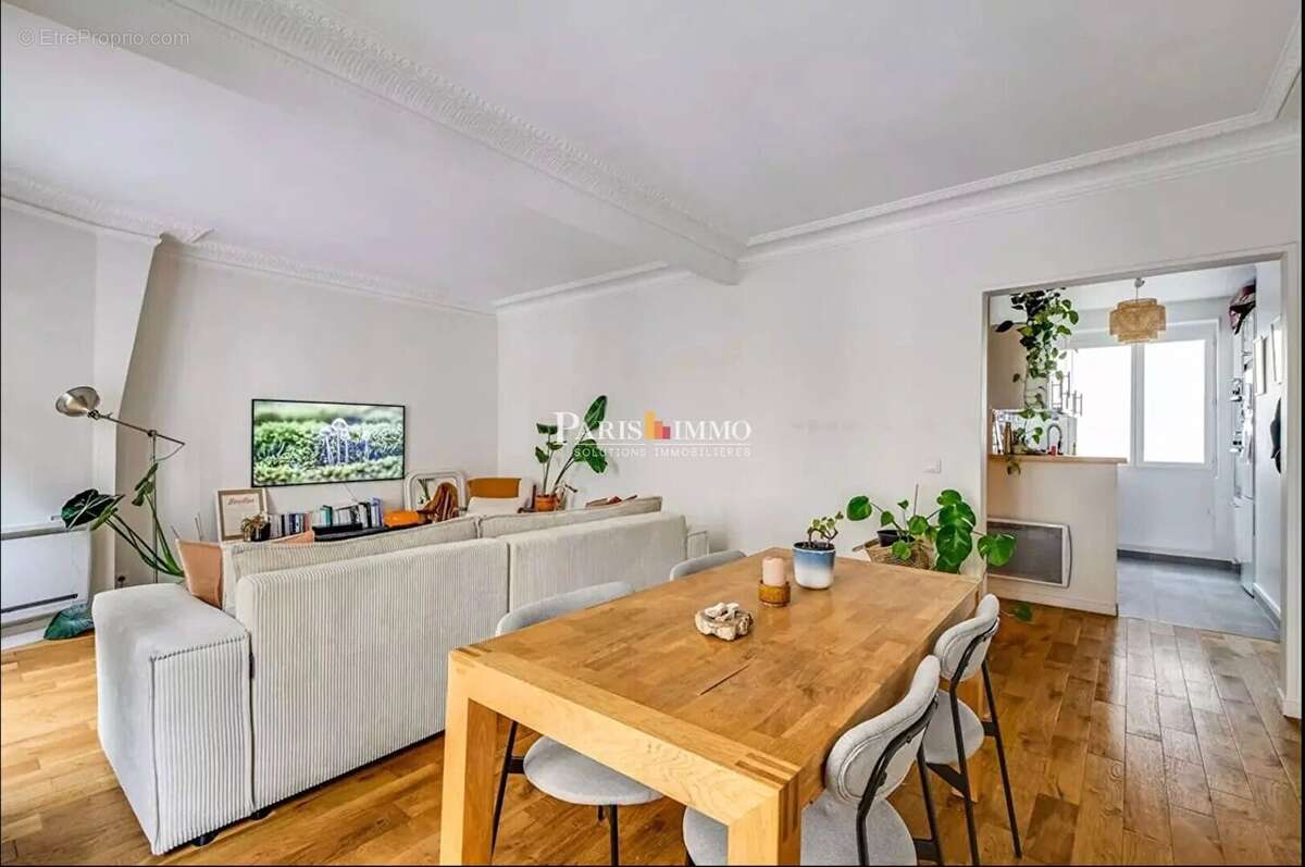 Appartement à PARIS-18E