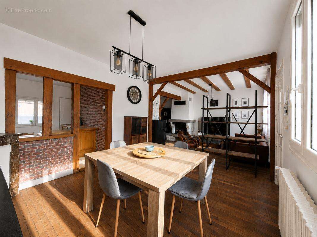 Maison à SAINT-GERMAIN-LES-ARPAJON