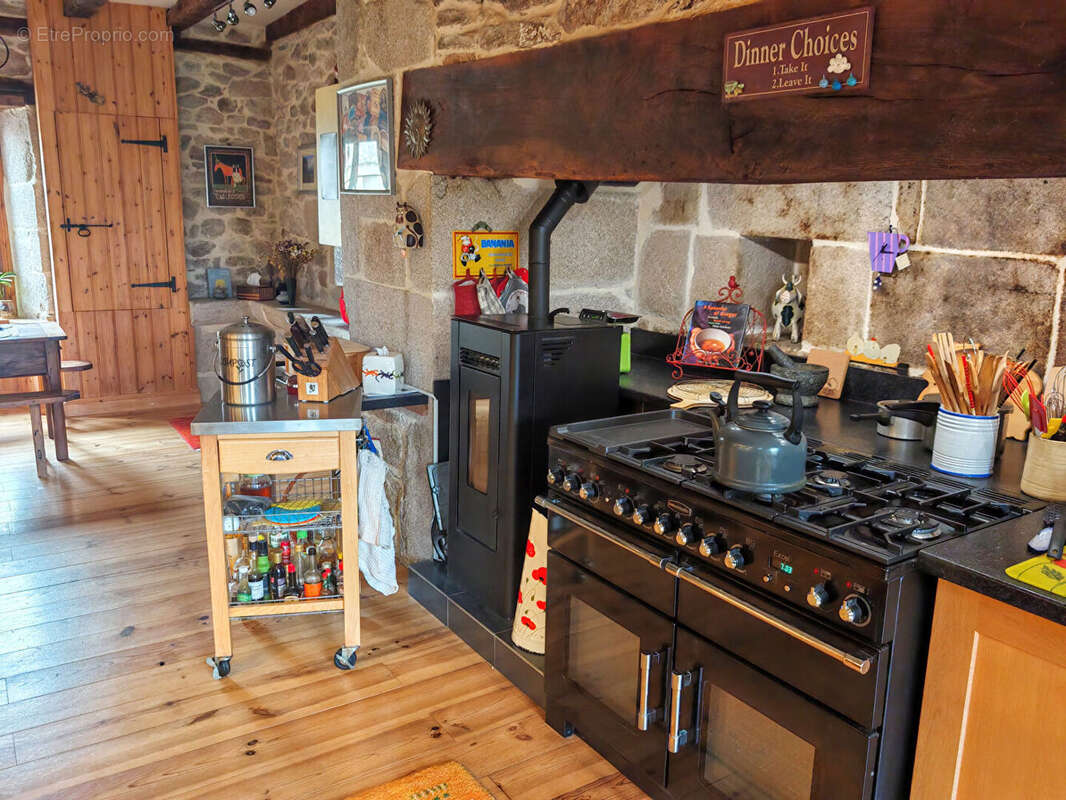 Maison à SAINT-JULIEN-LE-PELERIN