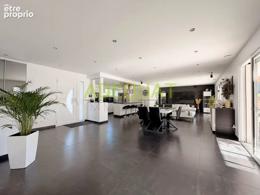 RUY-MONTCEAU, maison individuelle / 4 chambres / garage / piscine / terrain de 1330m2... - photo 5