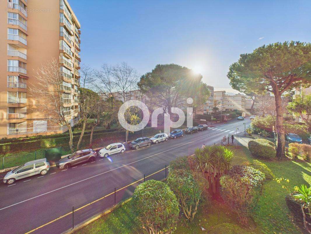 Appartement à MANDELIEU-LA-NAPOULE