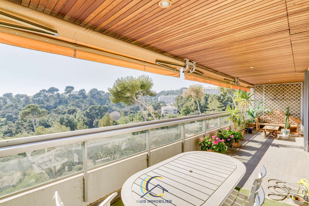 Appartement à MARSEILLE-8E