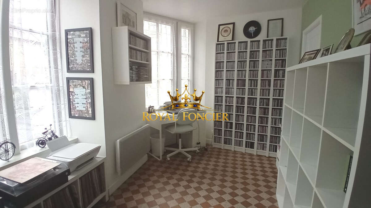 Maison 123 m² à La Guerche  - photo 9