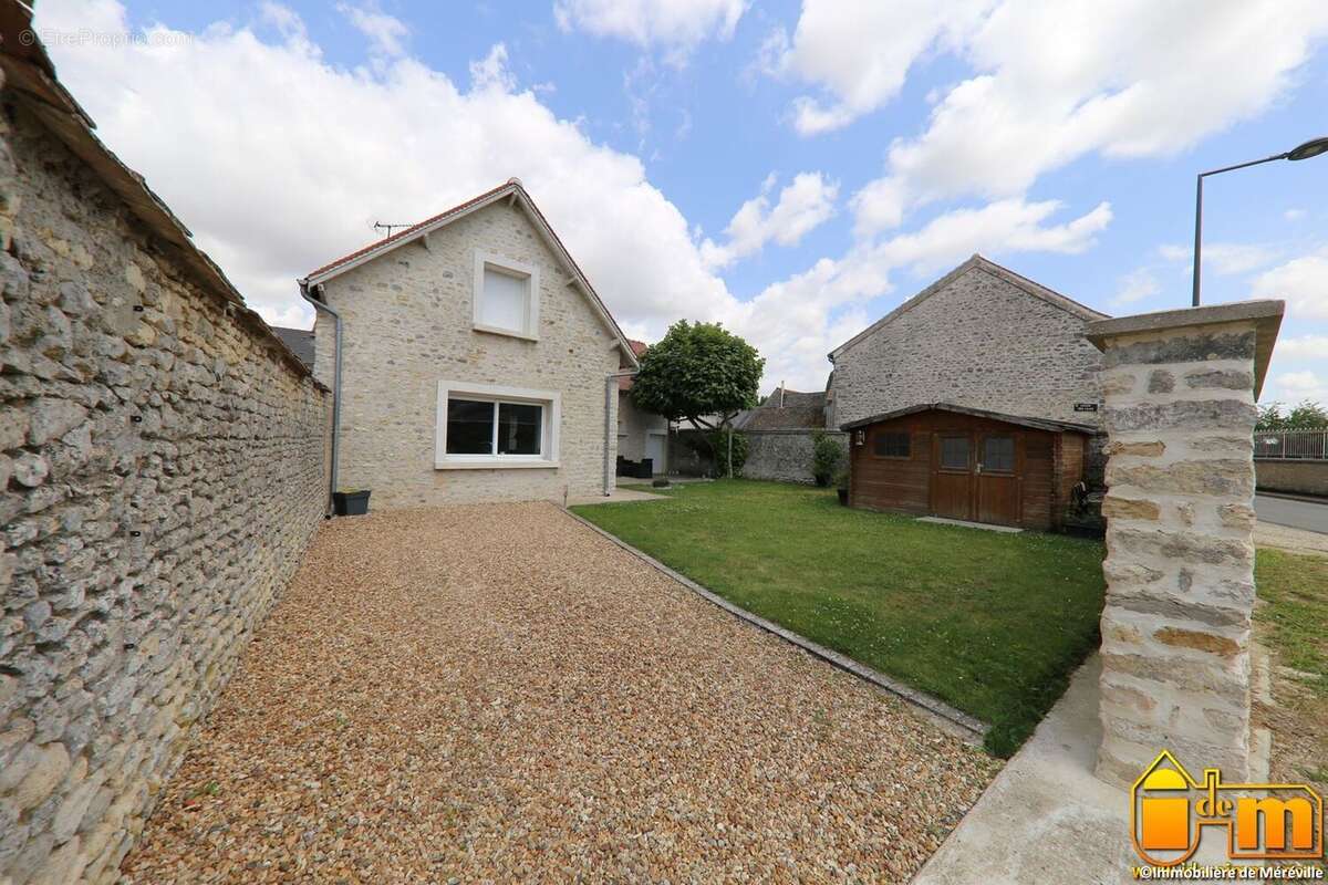 Maison à ANGERVILLE