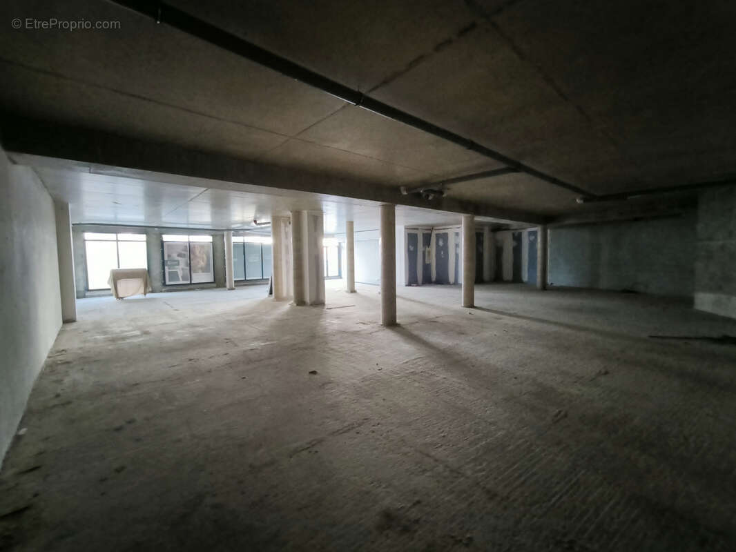 Commerce à JOUE-LES-TOURS