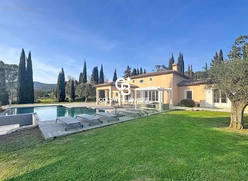 Maison à PUGET-SUR-ARGENS