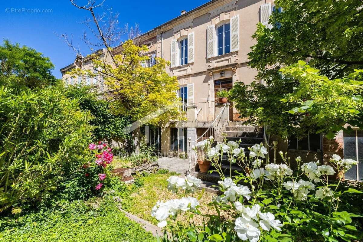 Demeure d'exception en centre-ville d'Apt - 11 pièces - 950 000€ - 370 m² habitables - photo 30