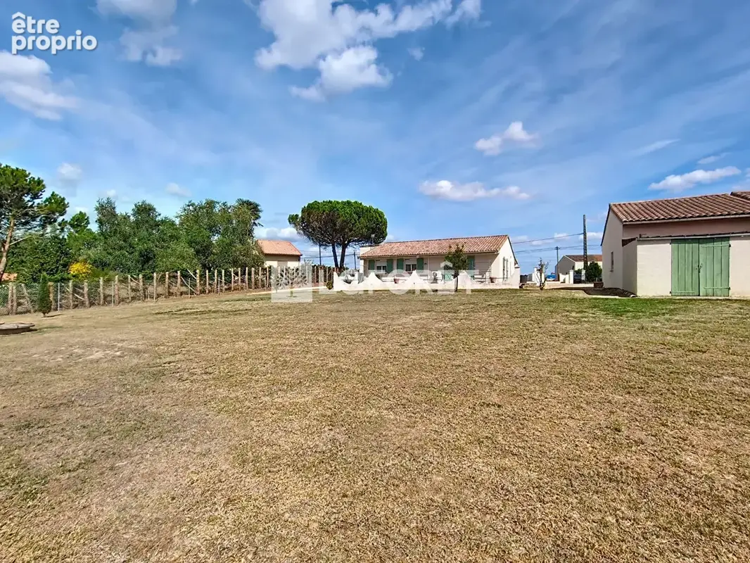 Maison de plain-pied T5 avec grand terrain constructible ? Vacquiers - photo 17