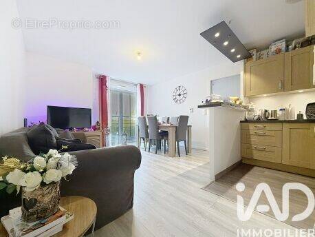 Photo 1 - Appartement à VERT-SAINT-DENIS