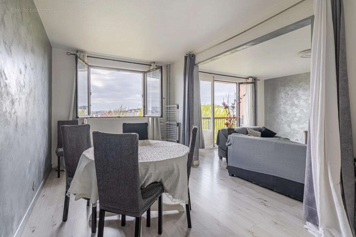 Appartement à NEUILLY-SUR-MARNE