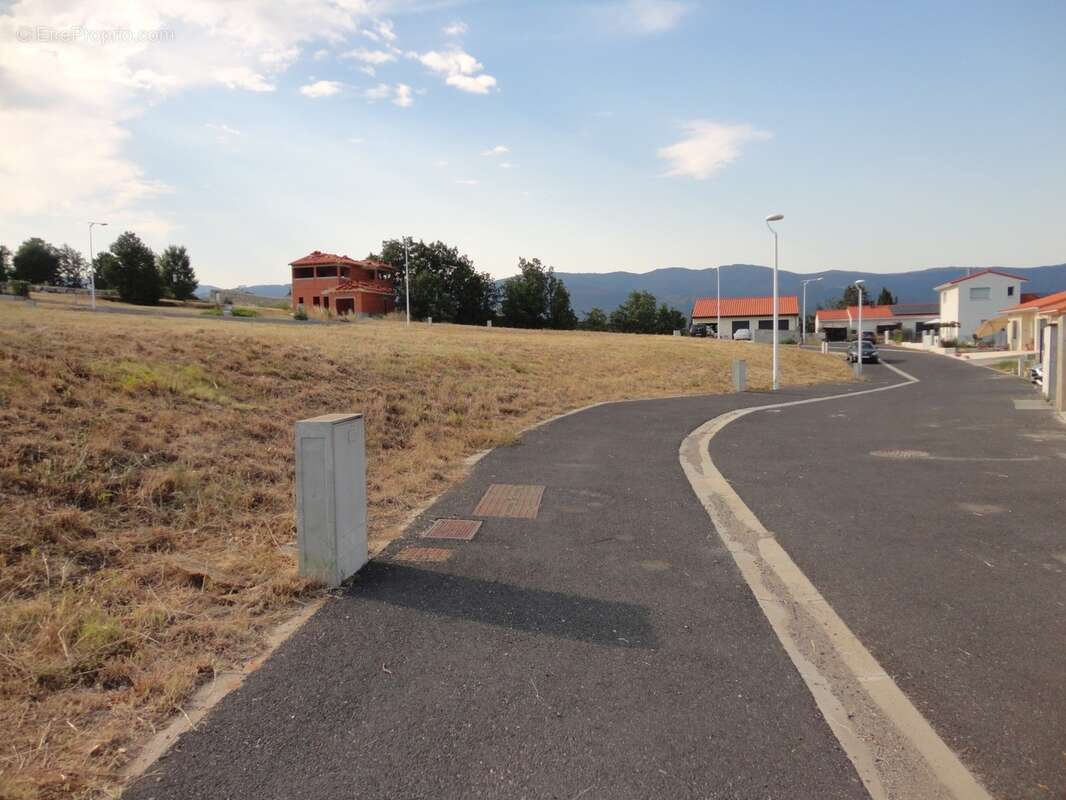 Dpt Pyrénées Orientales (66), à vendre PRADES Terrain constructible 421 m², 3 faces, libre constructeur - photo 11