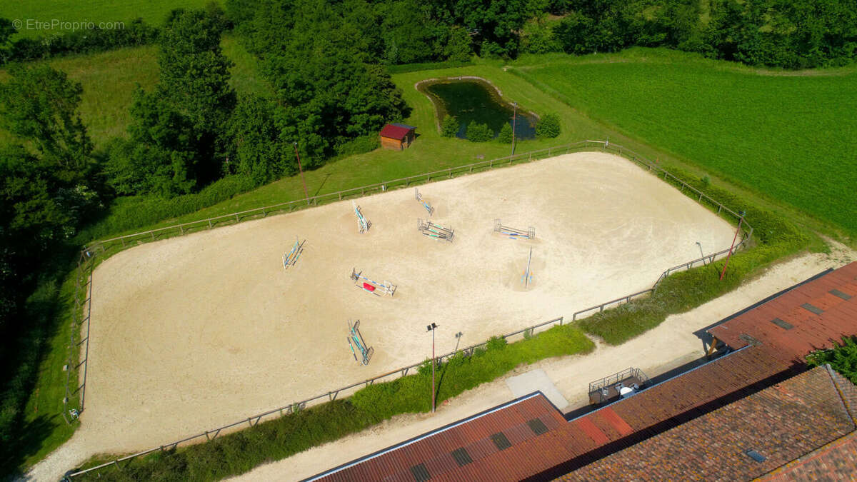 Maison à CHATILLON-SUR-CHALARONNE