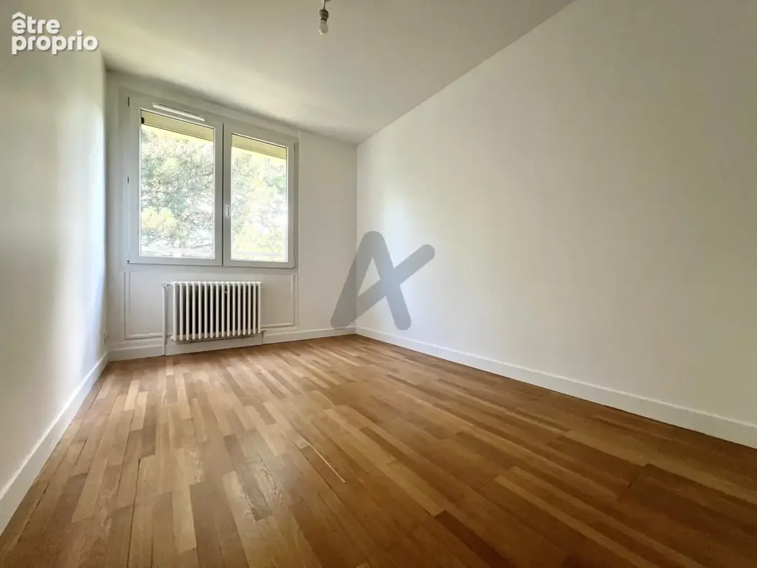 Écully   appartement rénové   dernier étage   loggia - photo 6