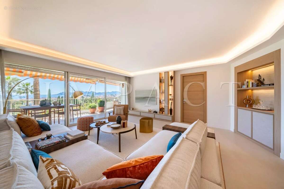 Cannes Oxford Appartement 4 pièces rénové vue Mer à Vendre - photo 2
