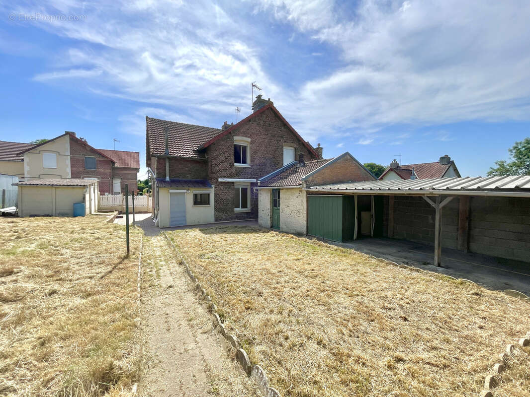 Maison semi-mitoyenne avec jardin et garage - photo 5