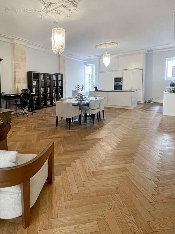 Appartement à BORDEAUX