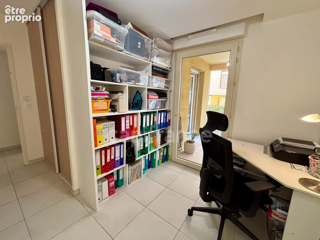 Appartement à vendre 4 pièces HYERES (83) - Plain pied - 2 parkings - 2 terrasses - photo 14