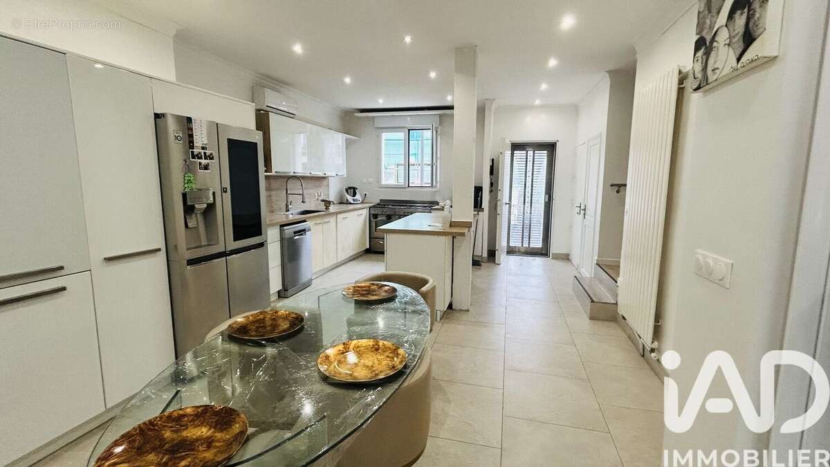 Photo 4 - Maison à LES LILAS