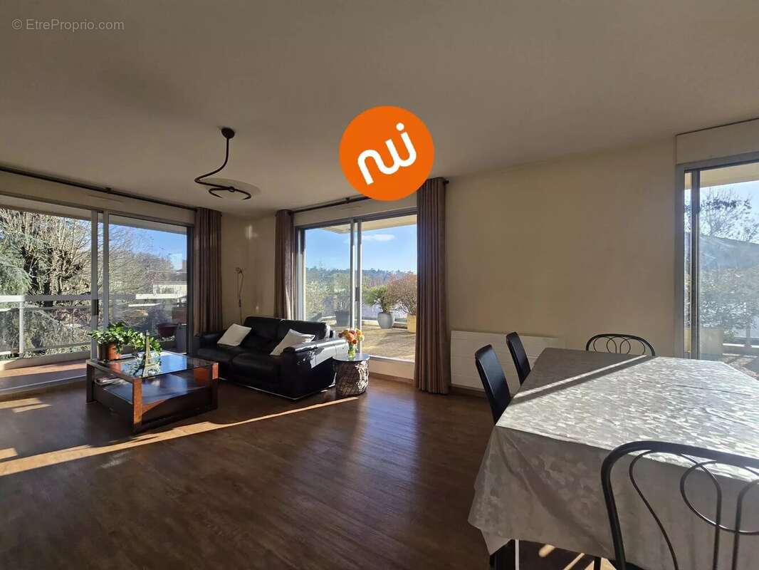 Appartement à TASSIN-LA-DEMI-LUNE