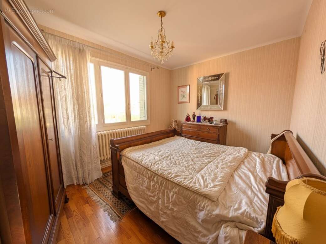 Maison à SAINT-MAURICE-L'EXIL