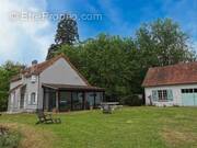 Maison à TOURNON-SAINT-PIERRE