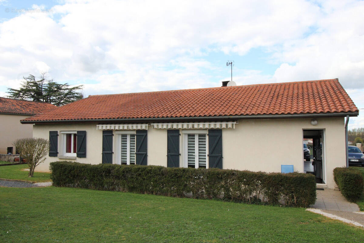 Maison à CHASSENON