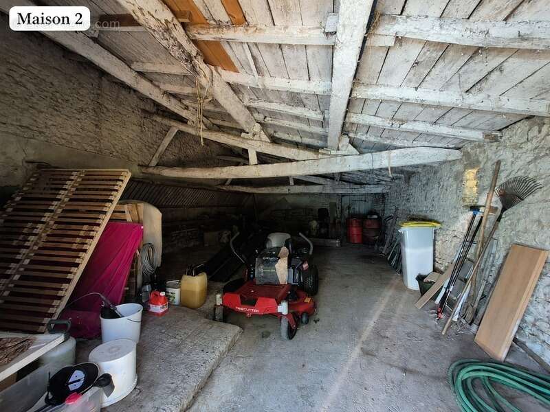 Ensemble immobilier avec 3 maisons sur 5 110 m² – Moragne 17430 - photo 14