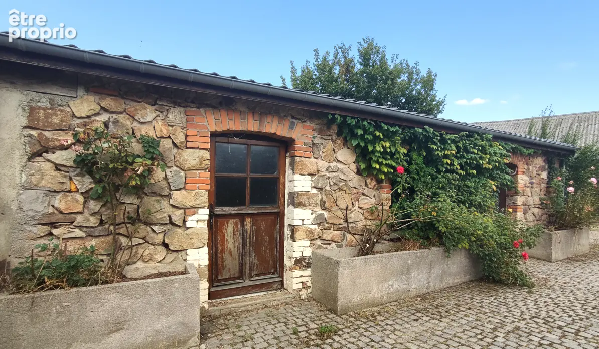 Ensemble immobilier en pierre avec terrain attenant de 5067m2 Soursac 19550 - photo 4