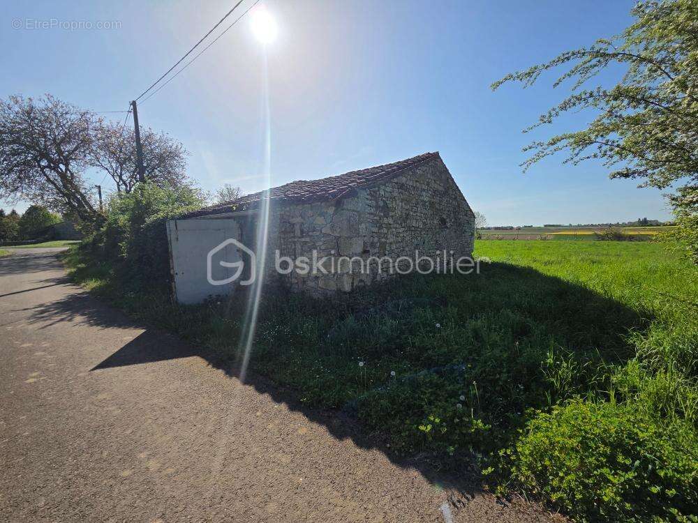 Terrain 1400m2 - photo 2