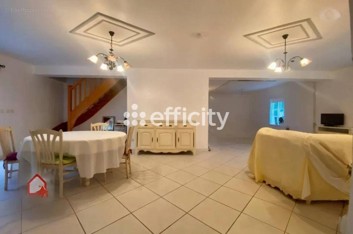Appartement à PERNAY