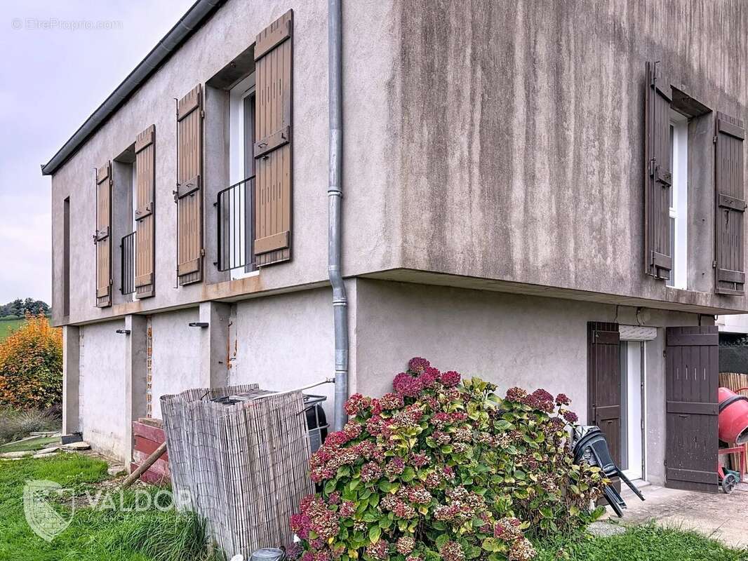 Maison à LAMURE-SUR-AZERGUES