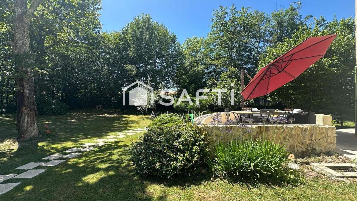 Photo 8 - Maison à FARGUES-SAINT-HILAIRE