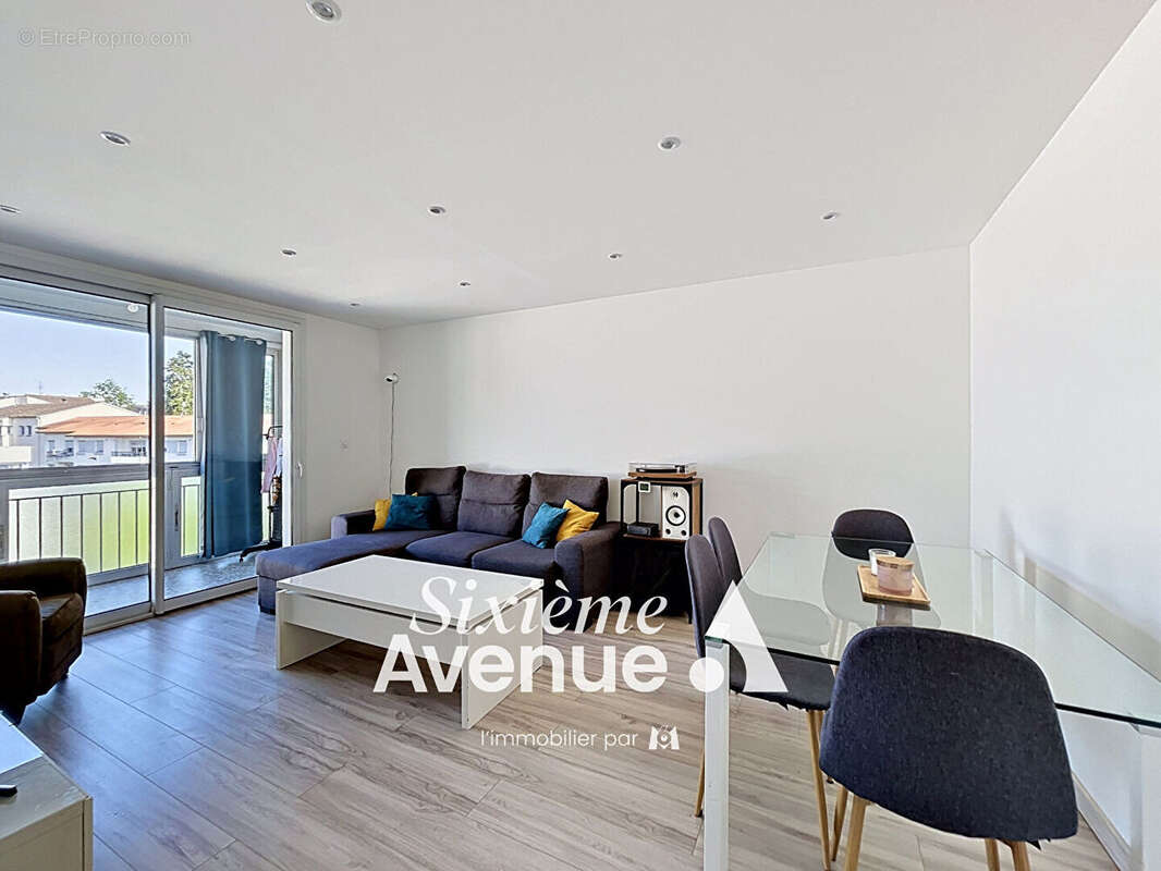 Appartement à DECINES-CHARPIEU