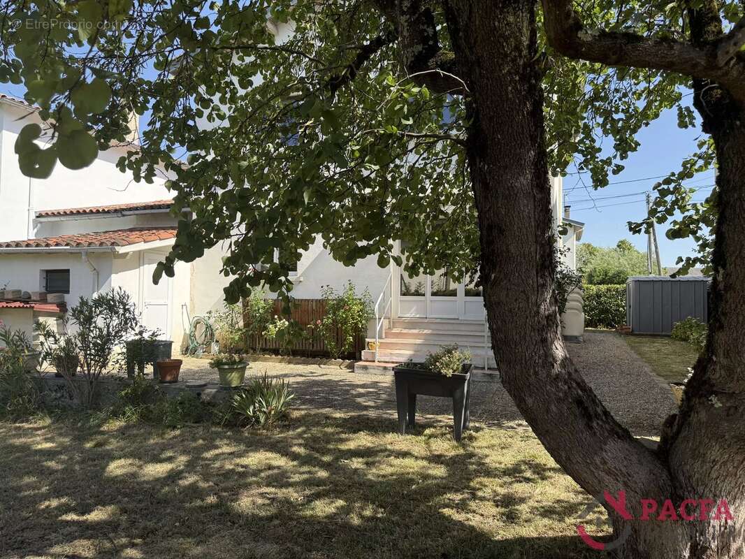 CASTRES -  Crabié, maison avec garage et jardin - photo 14
