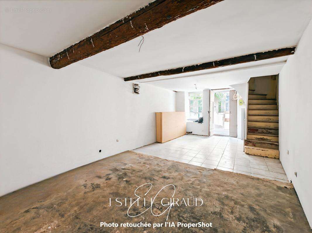 Maison en pierre sur Puicheric 2 pièces - photo 3