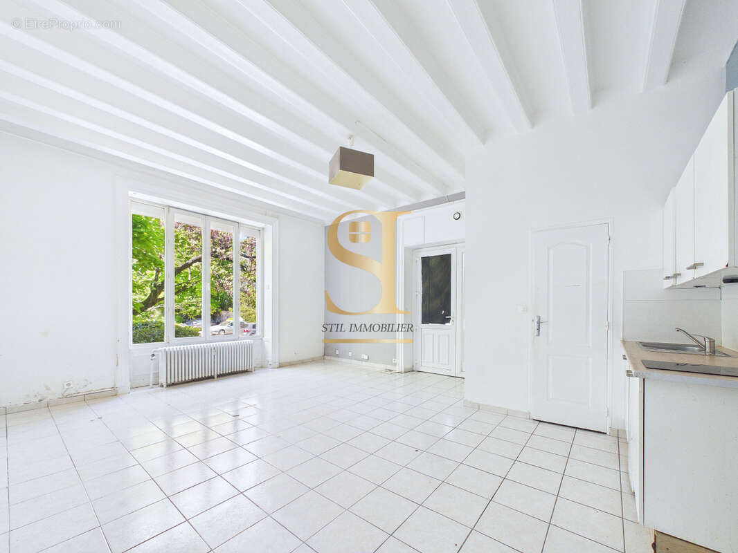 Appartement à CORBEIL-ESSONNES