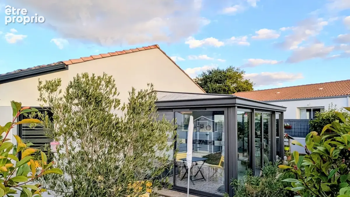 Maison de plain-pied 97m2 avec véranda - PORNIC - photo 10