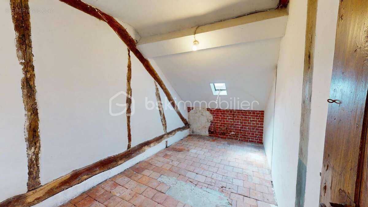 Maison à NEUVILLE-AUX-BOIS